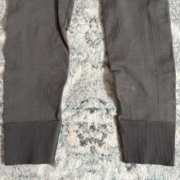 Lululemon Ebb to Street Seamless Leggings - Picture 3 of 12